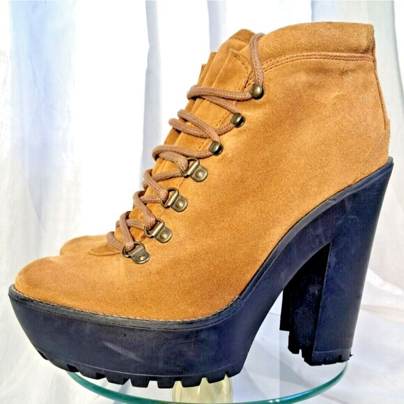 Polo Ralph Lauren Suede Helene Bootie Camel Sz 39 8.5  Platform Lug Chunky Heel - Picture 1 of 16